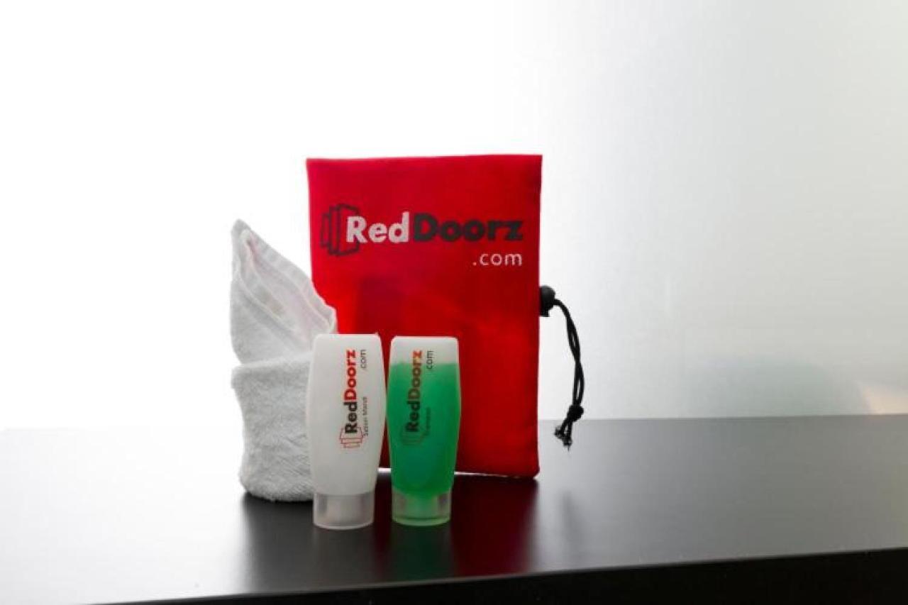Reddoorz Near Widya Mandala University Surabaya Eksteriør billede