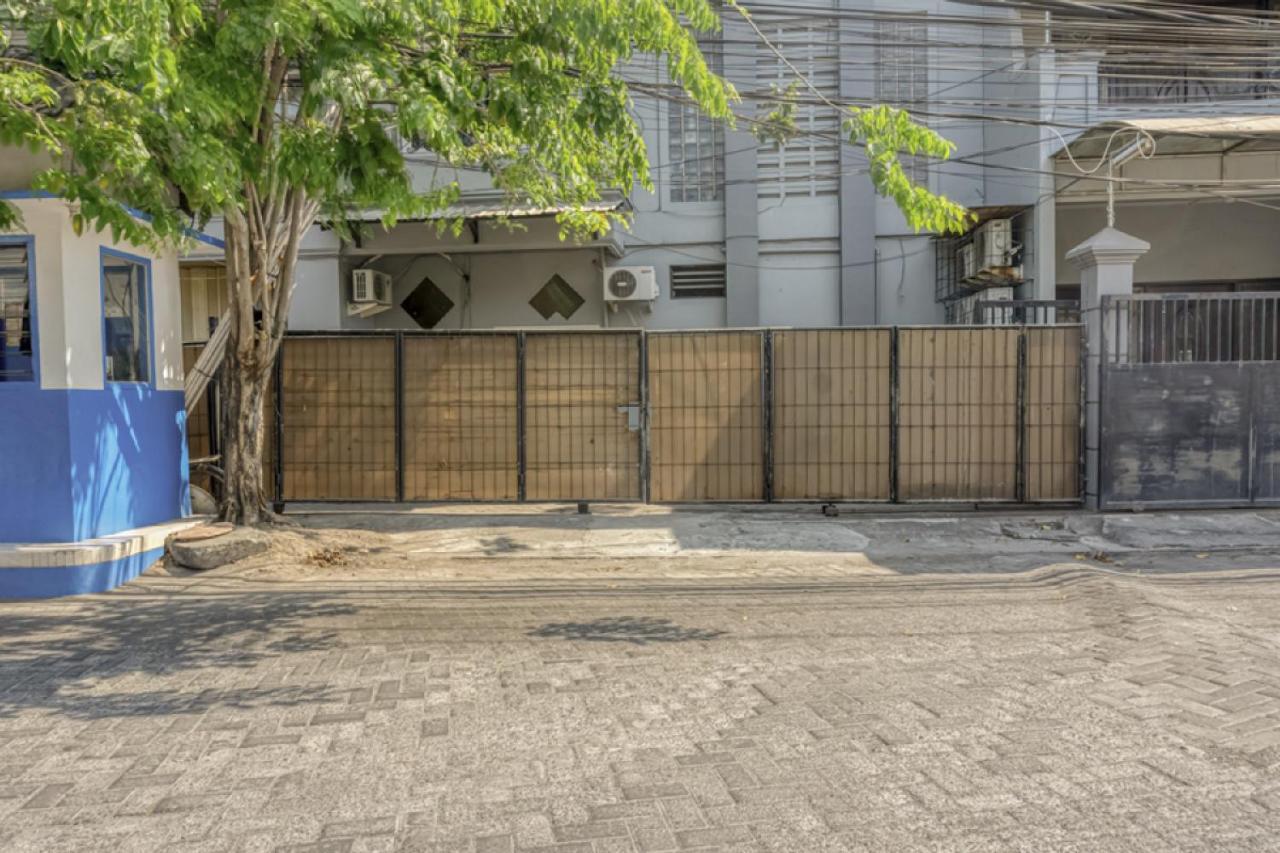 Reddoorz Near Widya Mandala University Surabaya Eksteriør billede
