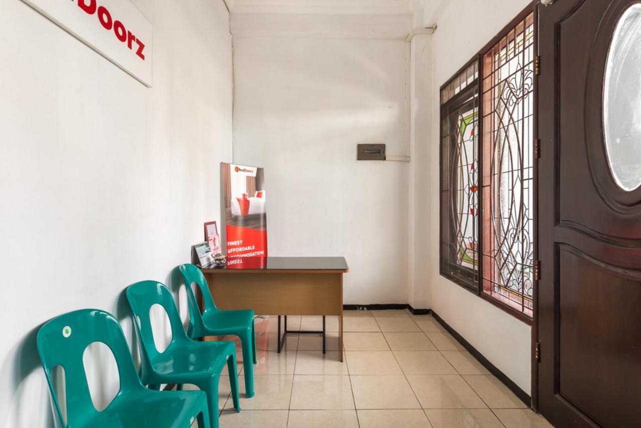 Reddoorz Near Widya Mandala University Surabaya Eksteriør billede