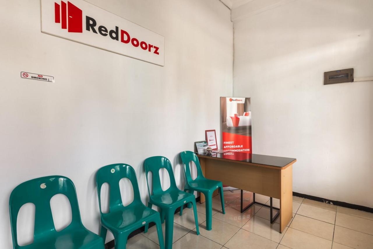 Reddoorz Near Widya Mandala University Surabaya Eksteriør billede