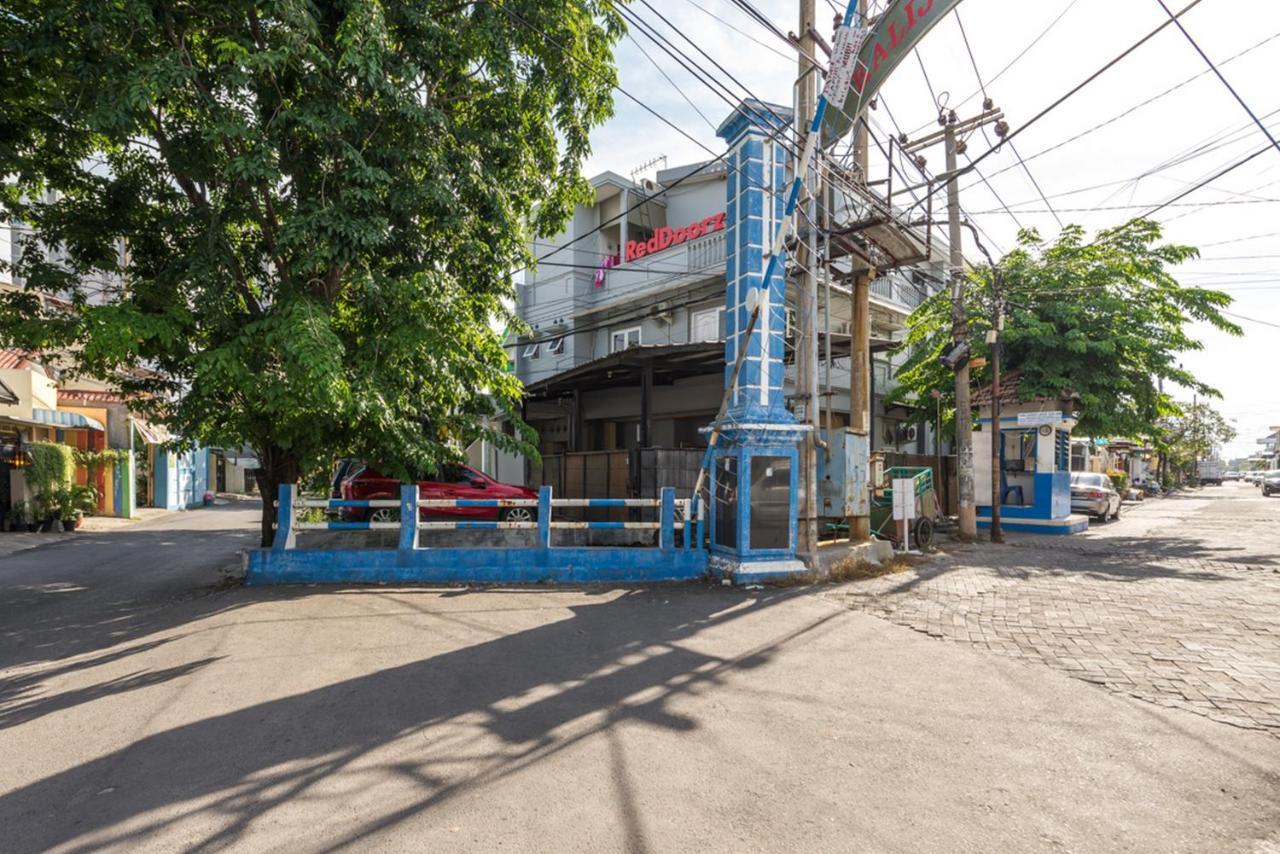 Reddoorz Near Widya Mandala University Surabaya Eksteriør billede