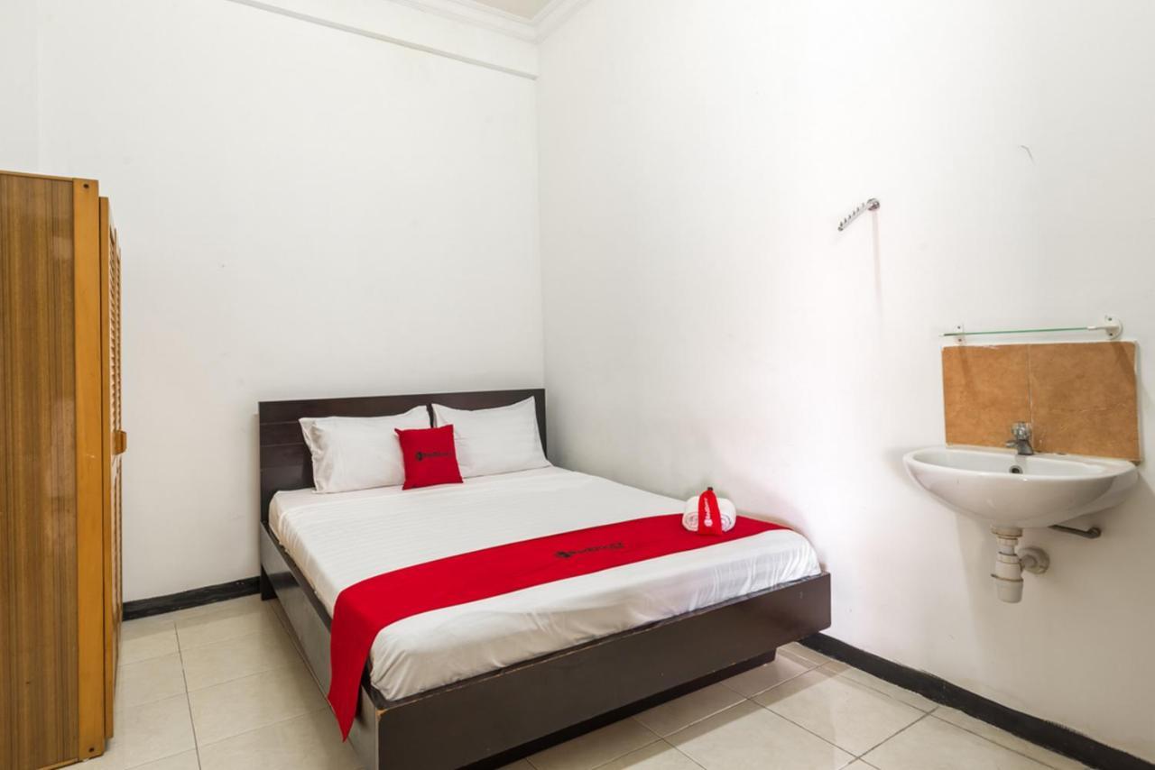 Reddoorz Near Widya Mandala University Surabaya Eksteriør billede